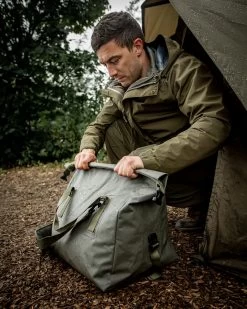 TRAKKER Downpour Roll-up Carryall -Trakker trakker downpour roll up carryall 2